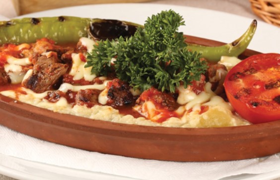 Kiremitte Kaşarlı Et